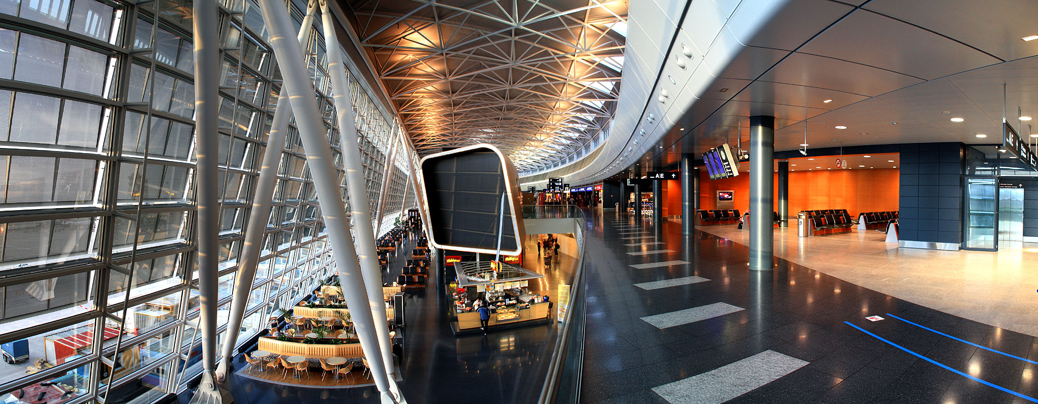 Z�rich Airport Panorama