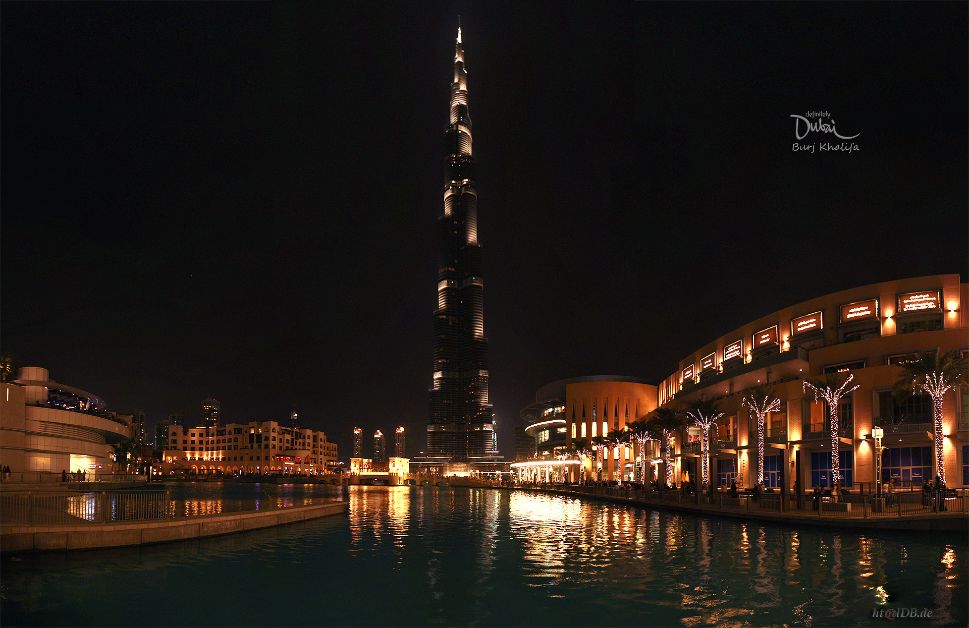Burj-Khalifa fullview far night