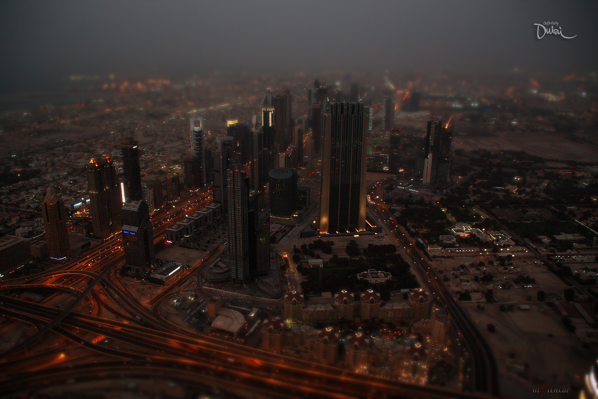 Dubai_ON_TOP_Downtown_nightview.jpg